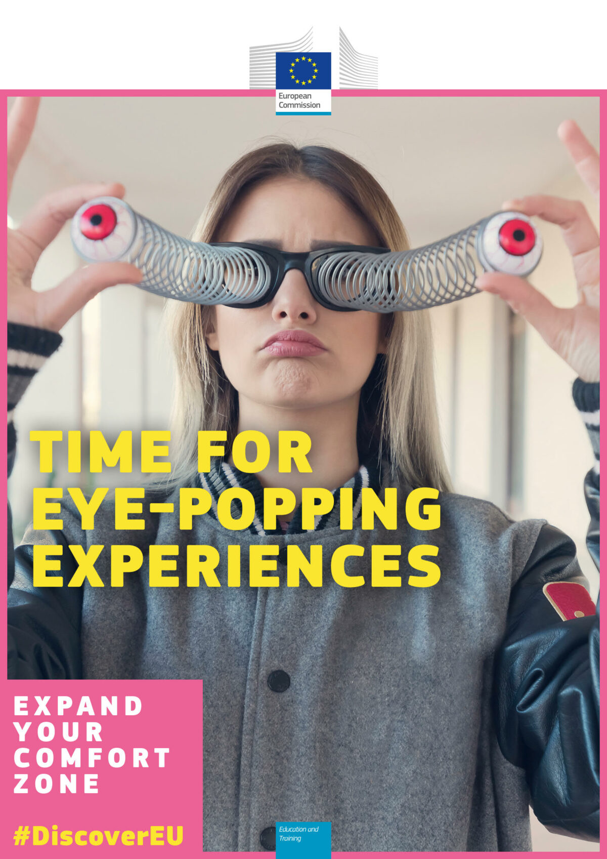 Nuori, jolla pilailulasit. Teksti: Time for eye-popping experiences